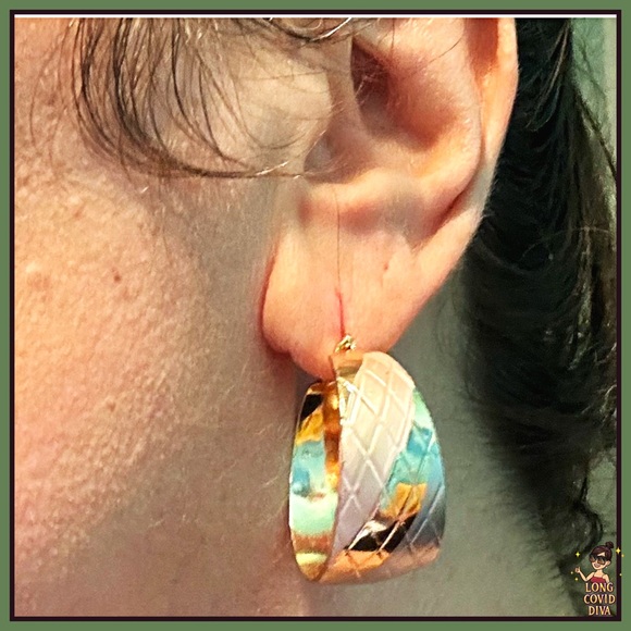 ✨NWOT/18k Gold Filled, Tri-Color, Smooth Lattice, Round Hollow Hoops - Picture 7 of 11